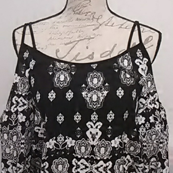 Lily Star open shoulder blouse - Picture 2 of 3